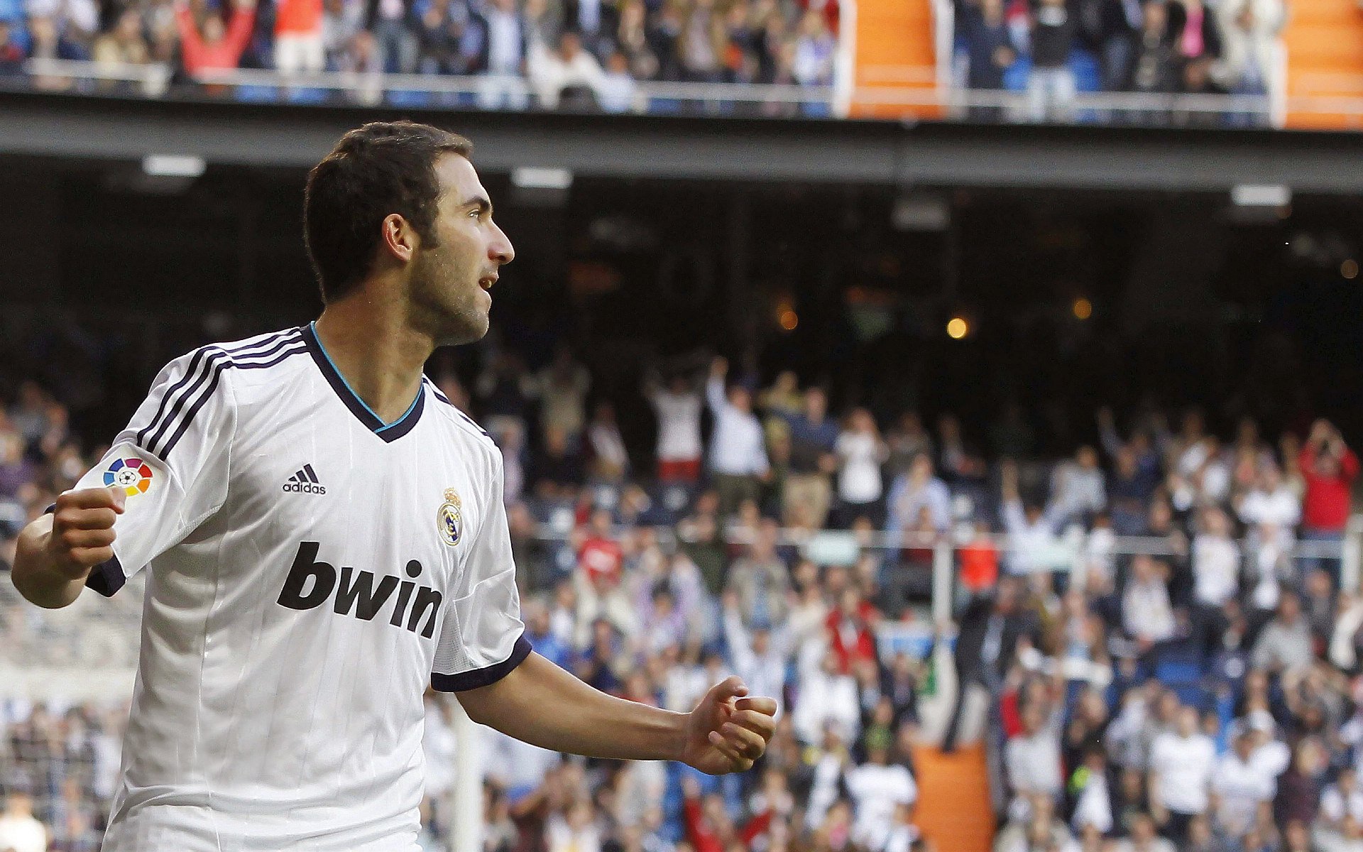 德罗巴遭遇十二连败,日本队教练面临压力!幕后故事大揭秘